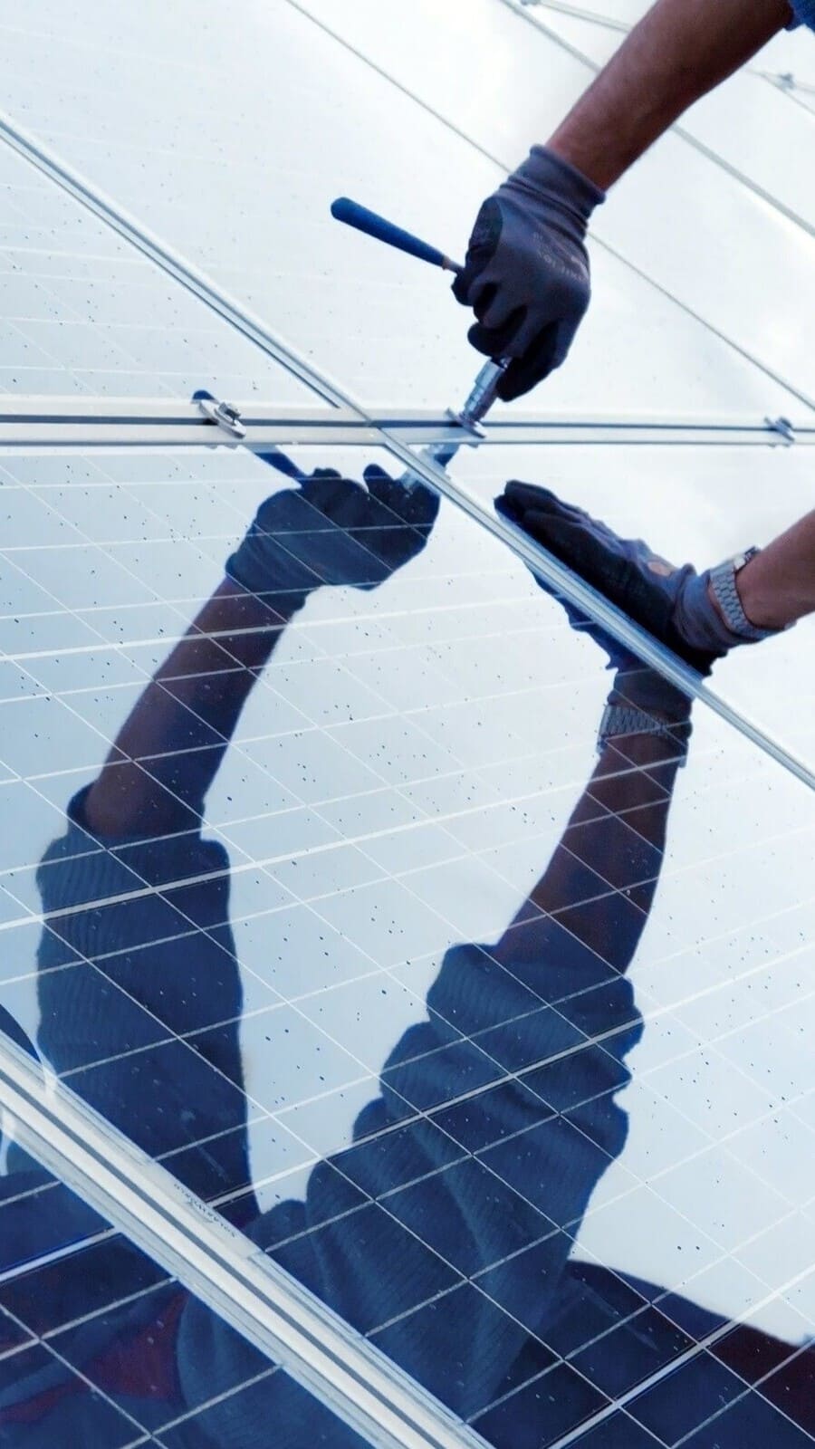 Courtier énergie Professionnel - Les avantages des panneaux photovoltaïques dans l'industrie et PME flash pro Energy et comment réduire ma facture d’énergie électricité ou gaz?